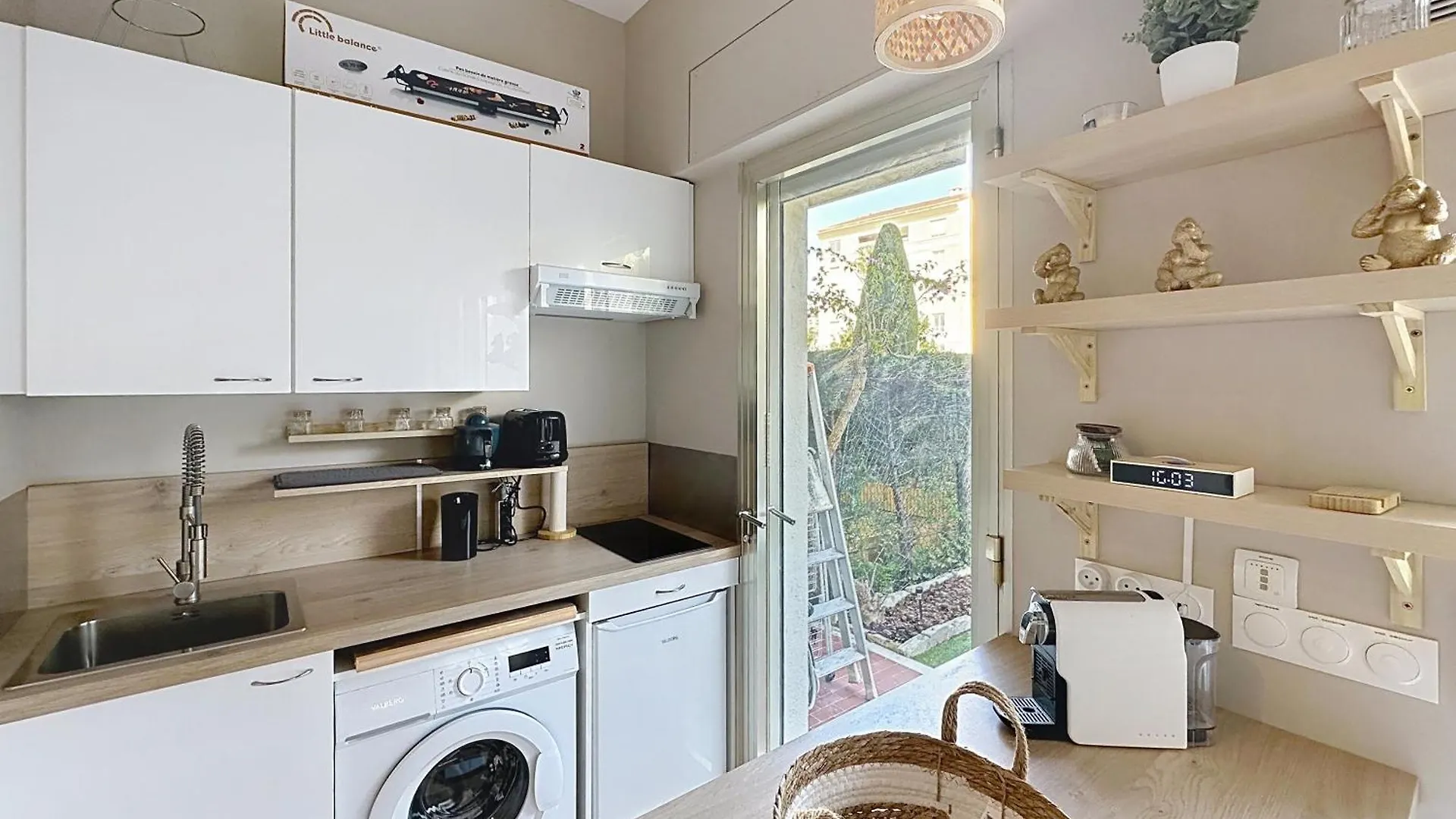 Daire Cozy Studio With Garden And Parking In Cannes Fransa