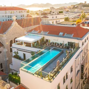 Five Seas By Inwood Hotell