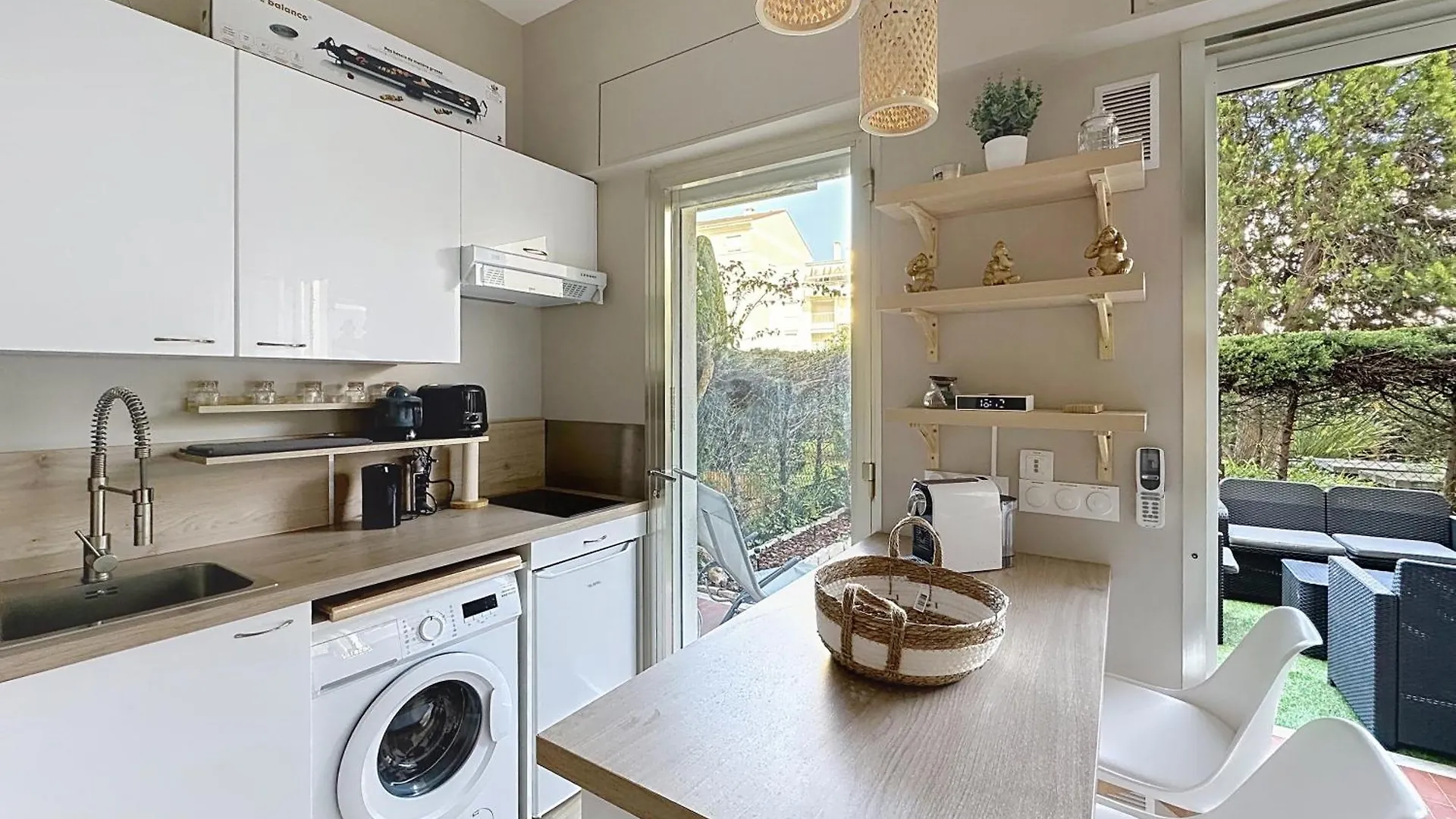 Cozy Studio With Garden And Parking In Cannes Apartment