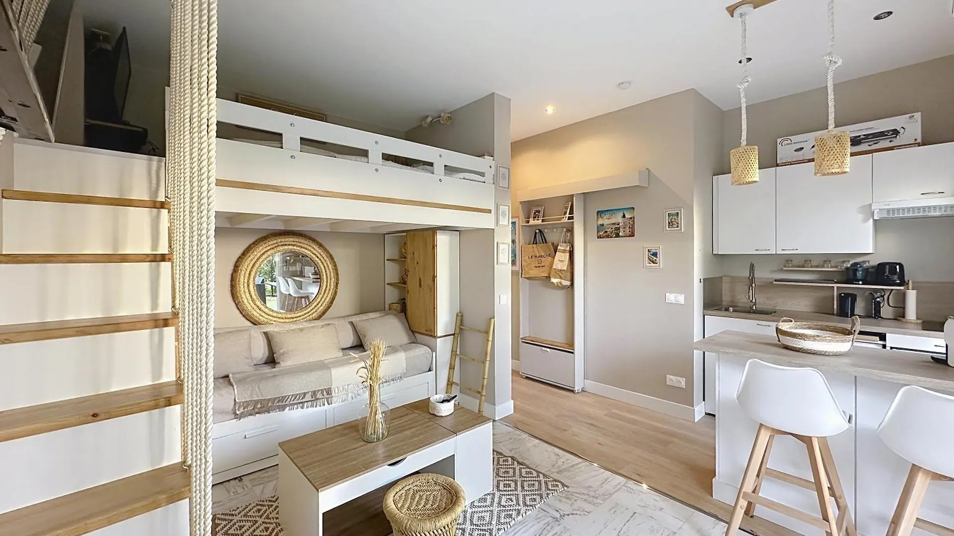 Cozy Studio With Garden And Parking In Cannes France